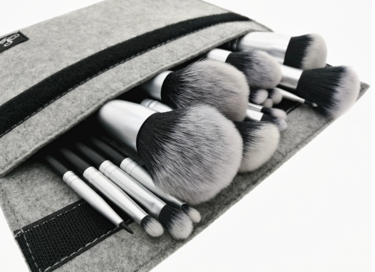 😍TOP SELLING NEW PRODUCT😍 18 Piece Brush Collection